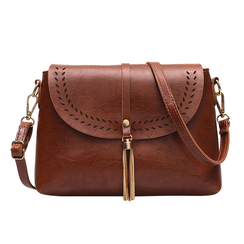 Wholesale Vintage Style Shell Tassel PU Shoulder Bag